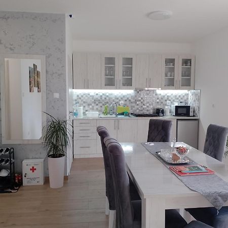 Apartman Dve Lipe Palić Zewnętrze zdjęcie