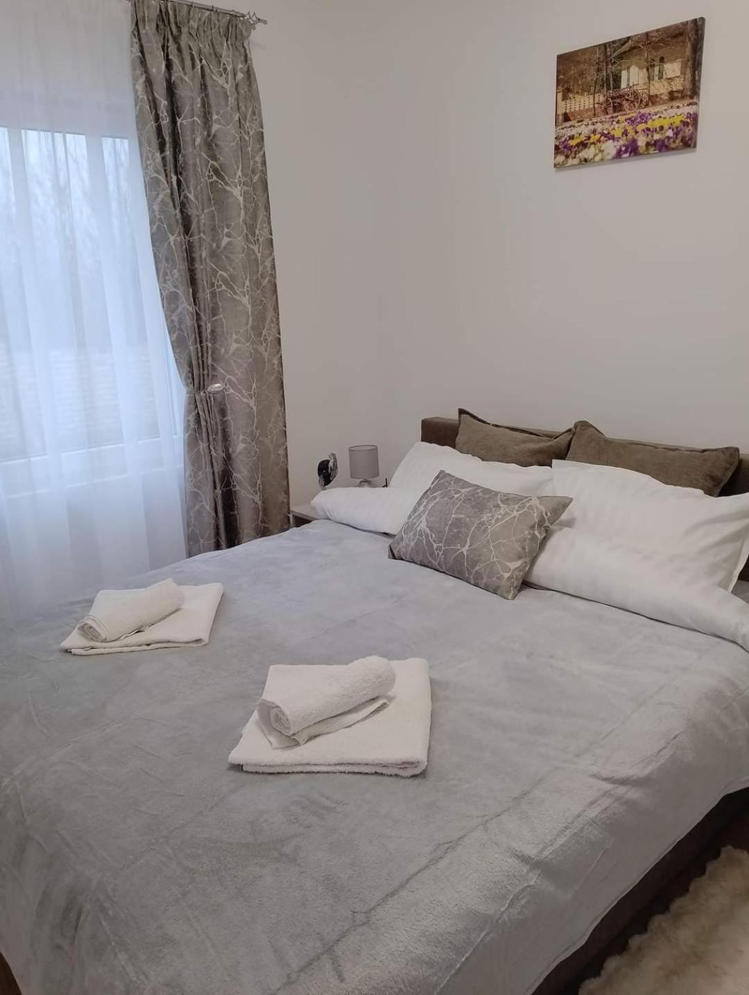 Apartman Dve Lipe Palić Zewnętrze zdjęcie